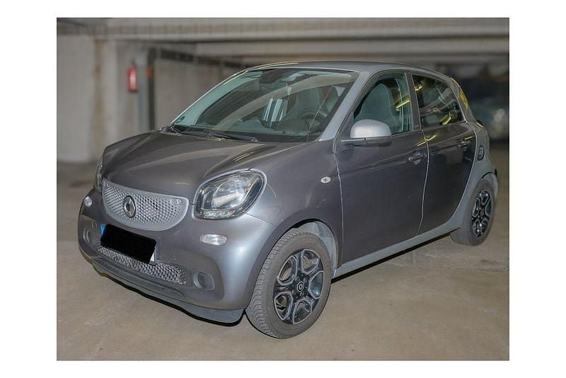 Gebraucht Smart ForFour 71 PS (52 kW) 2018 Grau Kleinwagen