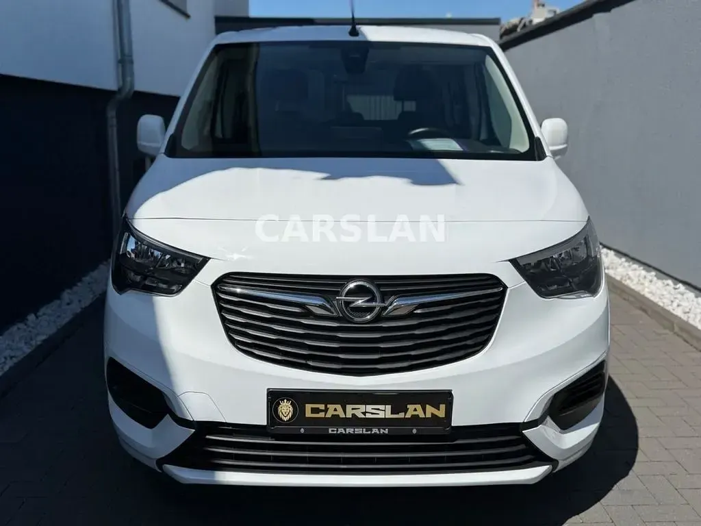 Gebraucht Opel Combo Life 102 PS (75 kW) 2021 Weiß Van / Kleinbus
