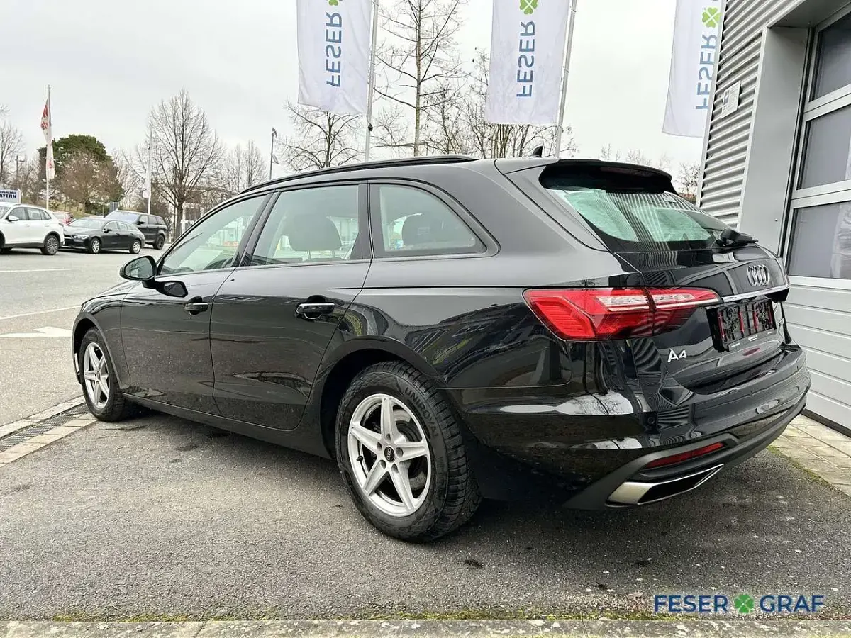 Second-hand Audi A4 136 CP (100 kW) 2022 Negru Break