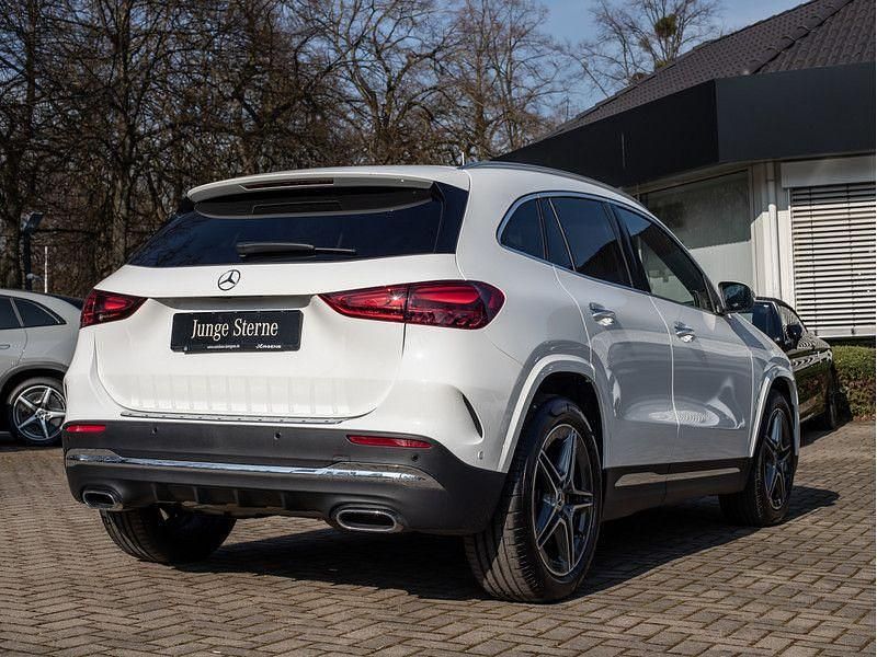 Gebraucht Mercedes GLA200 AMG 163 PS (119 kW) 2025 Weiss polarweiss SUV