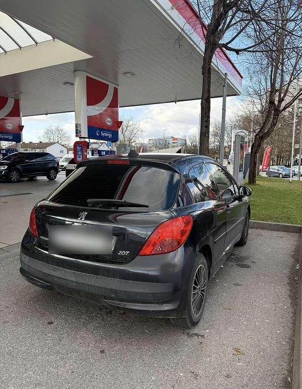 Gebraucht Peugeot 207 Filou 88 PS (64 kW) 2007 Schwarz Kleinwagen