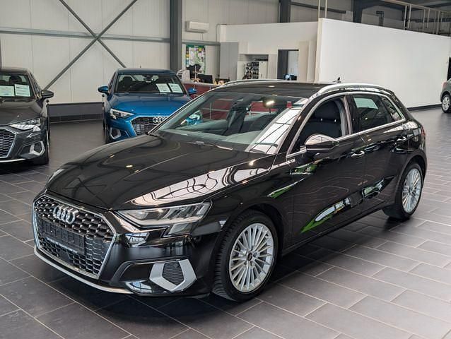 Andere Gebraucht 2022 Audi A3 Advanced Limousine | 23.900 € (Fairer Preis) - Bild 1/4