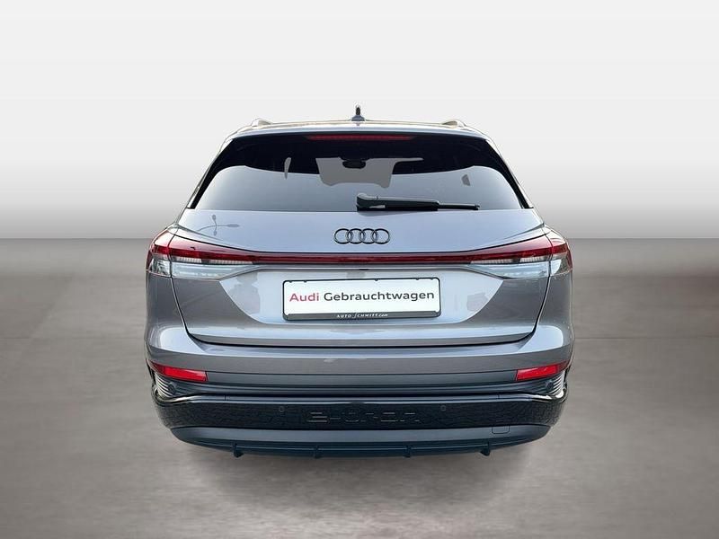 Gebraucht Audi Q4 e-tron Basis 150 kW (204 PS) 2022 Taifungrau metallic SUV