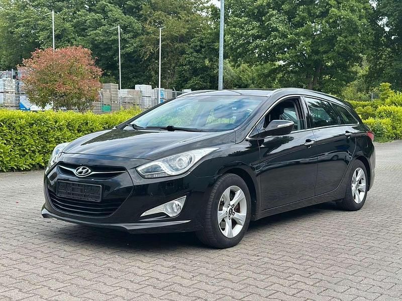 Schwarz Gebraucht 2014 Hyundai i40 Edition Kombi | 7.900 € (Fairer Preis) - Bild 1/2