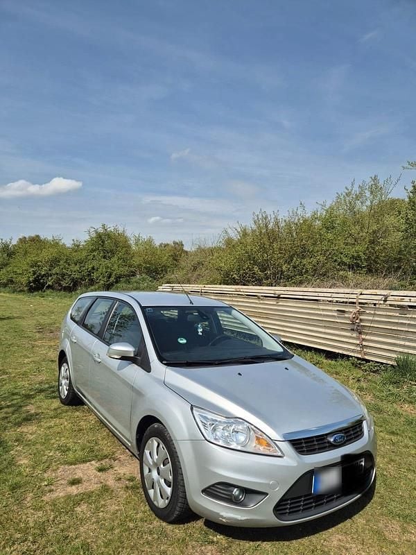 Gebraucht Ford Focus 115 PS (84 kW) 2009 Kombi