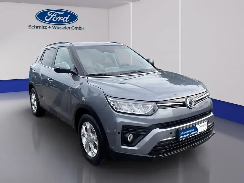 Gebraucht SsangYong Tivoli Quartz 163 PS (119 kW) 2023 Grau SUV