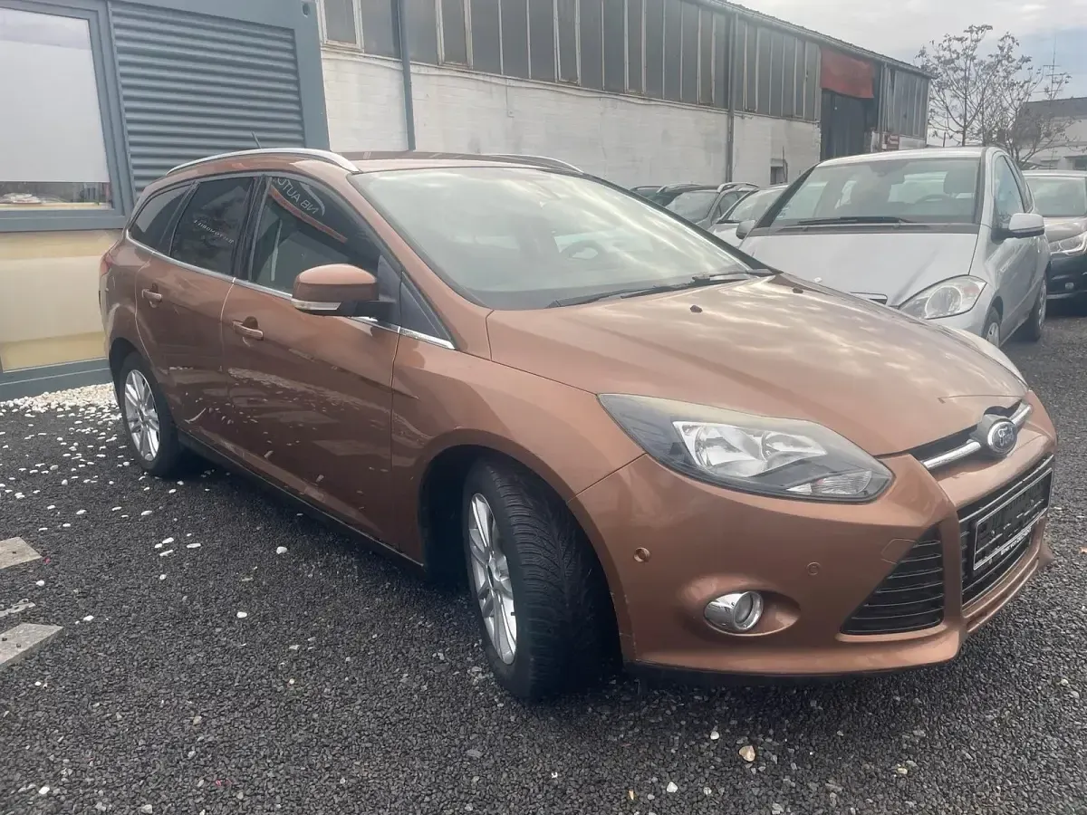 Gebraucht Ford Focus 125 PS (91 kW) 2013 Gold Kombi