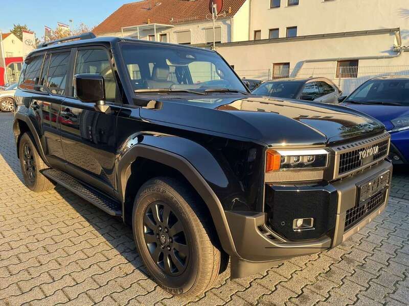 Schwarz Neu 2025 Toyota Land Cruiser Executive SUV | 79.900 € (Guter Preis) - Bild 1/4