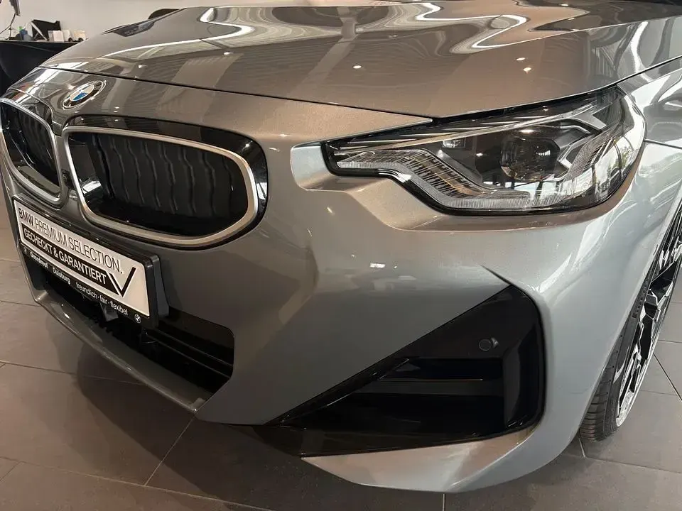 Gebraucht BMW 220 Performance 184 PS (135 kW) 2025 Grau Coupé