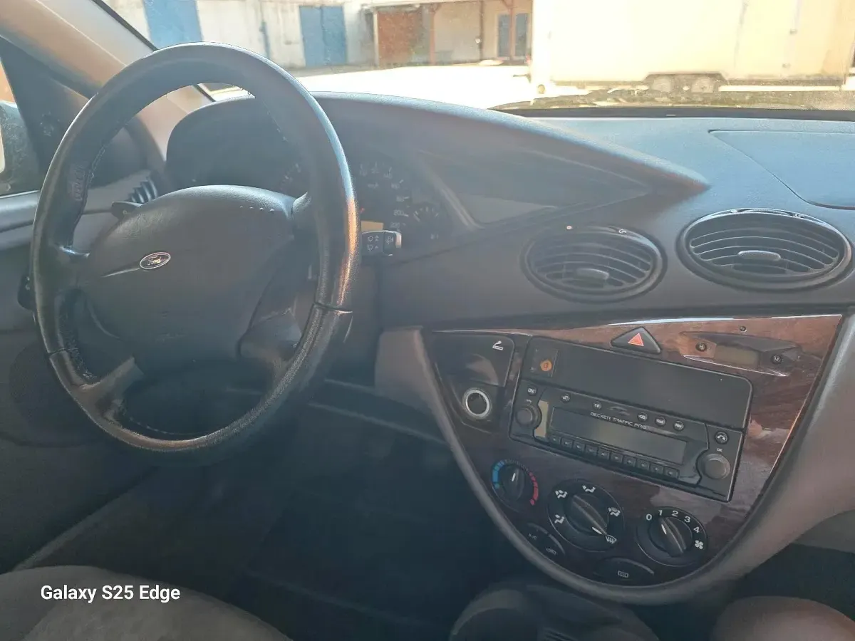 Gebraucht Ford Focus 110 PS (80 kW) 1999 Grün Limousine