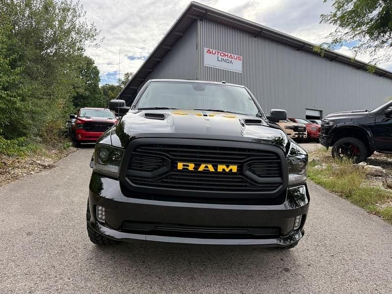 Gebraucht Dodge Ram 401 PS (294 kW) 2022 Schwarz Pickup