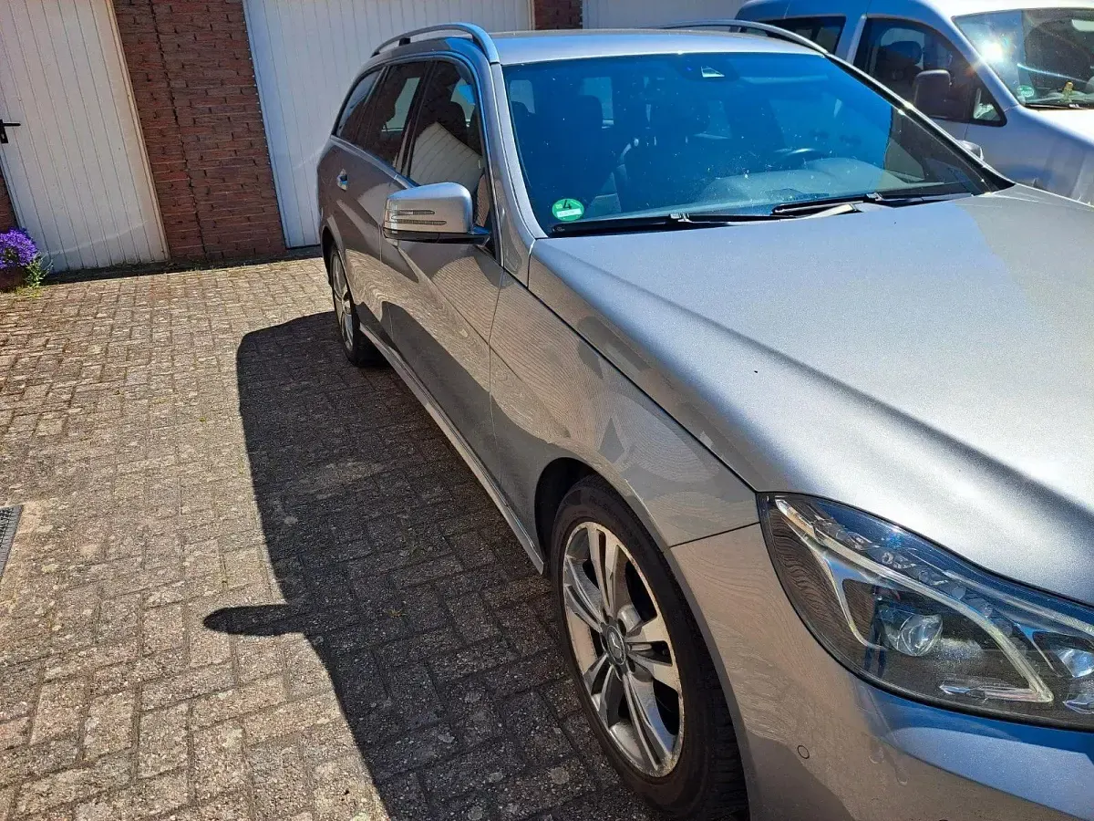 Gebraucht Mercedes E300 Avantgarde 231 PS (169 kW) 2013 Grau Kombi