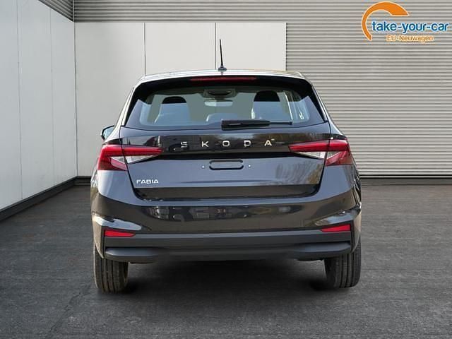 Neu Skoda Fabia Selection 95 PS (69 kW) 2025 Graphitegrau metallic Kleinwagen