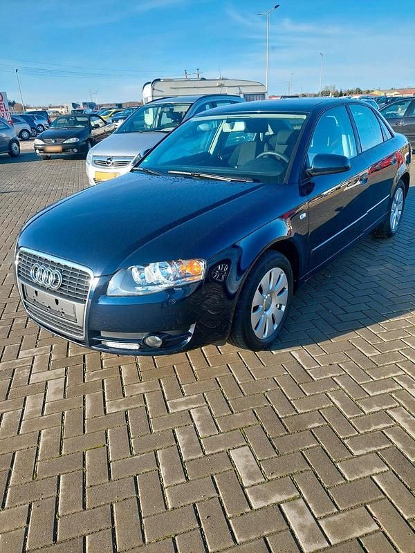 Gebraucht Audi A4 130 PS (95 kW) 2005 Blau Limousine