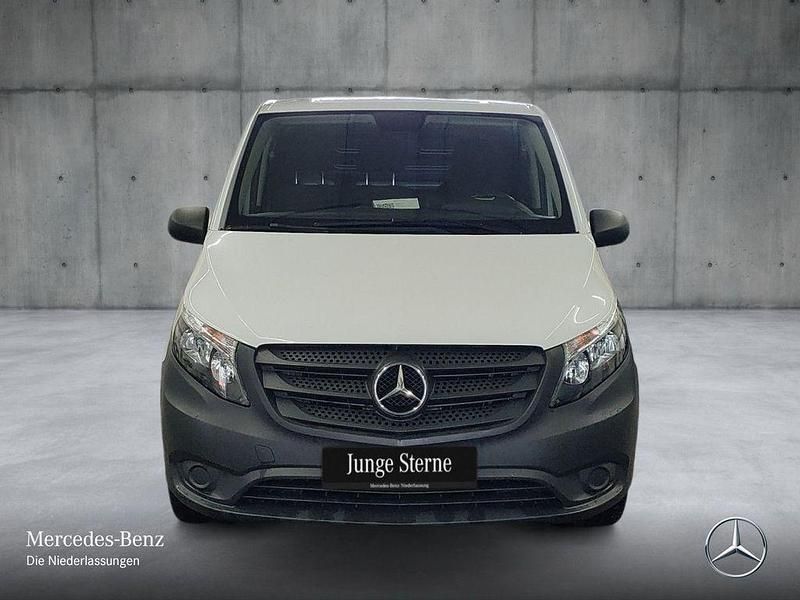 Gebraucht Mercedes e-Vito 85 kW (116 PS) 2021 Weiß Van / Kleinbus