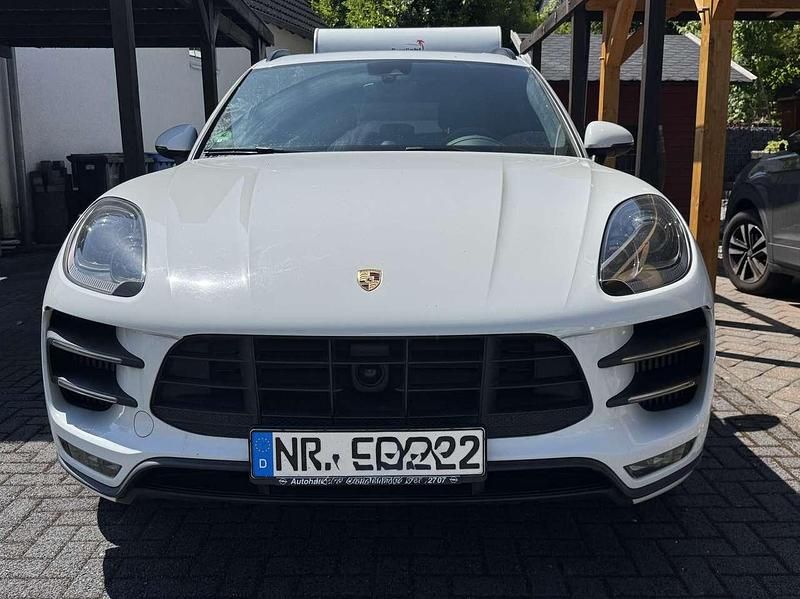 Gebraucht 2015 Porsche Macan Turbo SUV | 29.777 € (Fairer Preis) - Bild 1/4