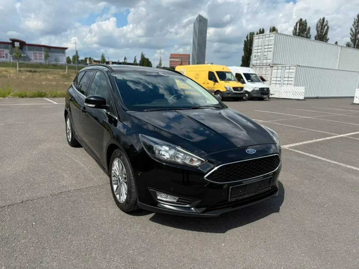 Usata Ford Focus Cool & Connect 101 CV (74 kW) 2018 Nero Station wagon