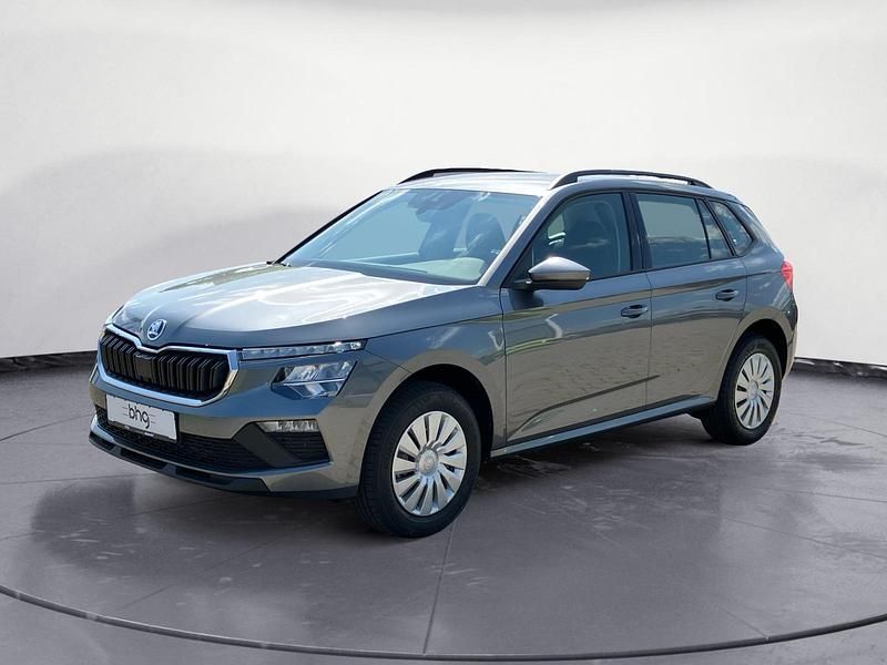 Grau Neu 2025 Skoda Kamiq Essence SUV | 28.520 € (Teuer) - Bild 1/4