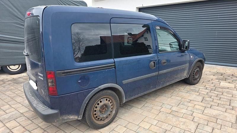 Gebraucht Opel Combo 94 PS (69 kW) 2008 Blau Van / Kleinbus