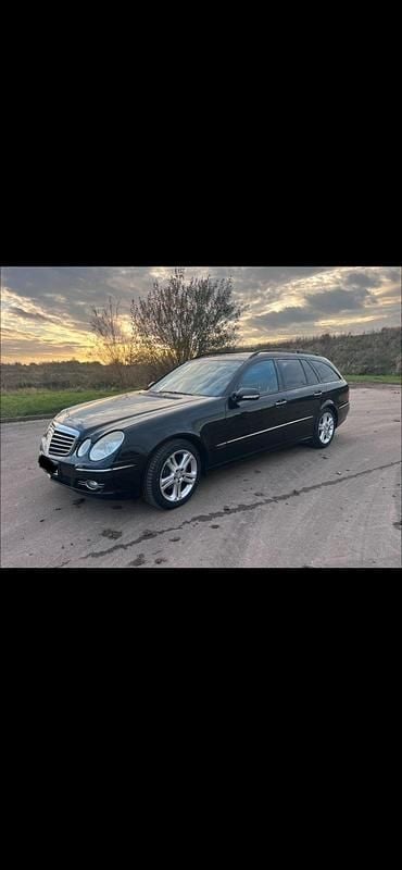 Gebraucht Mercedes E320 Avantgarde 224 PS (164 kW) 2007 Schwarz Kombi