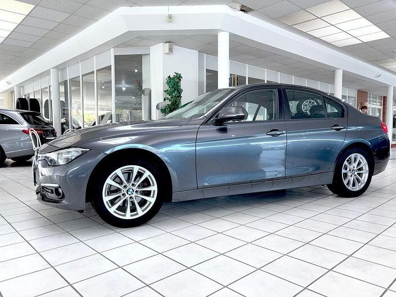 Gebraucht BMW 320 184 PS (135 kW) 2018 Grau Limousine