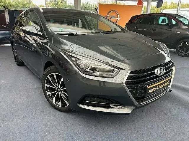 Gebraucht Hyundai i40 Classic 135 PS (99 kW) 2017 Grau Kombi