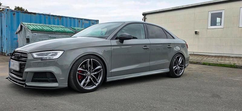 Second-hand Audi A3 S-Line 150 CP (110 kW) 2019 Gri Berlinǎ