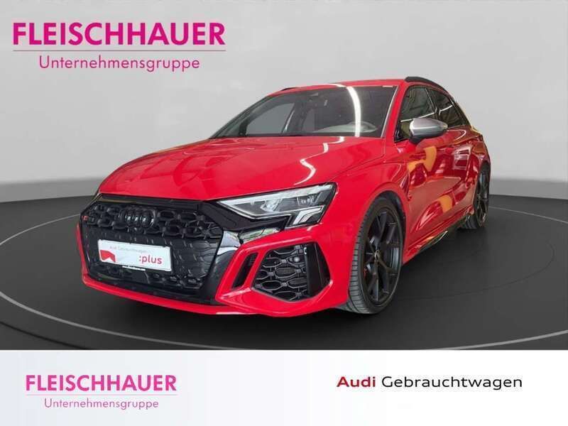 Rot Gebraucht 2023 Audi RS3 Sportback Comfort Kleinwagen | 50.880 € (Fairer Preis) - Bild 1/4