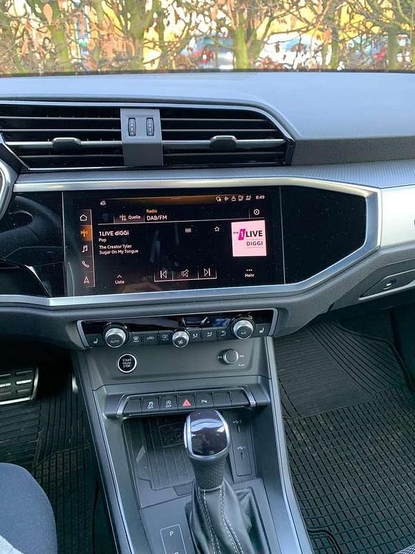 Gebraucht Audi Q3 S-Line 190 PS (139 kW) 2023 Rot SUV