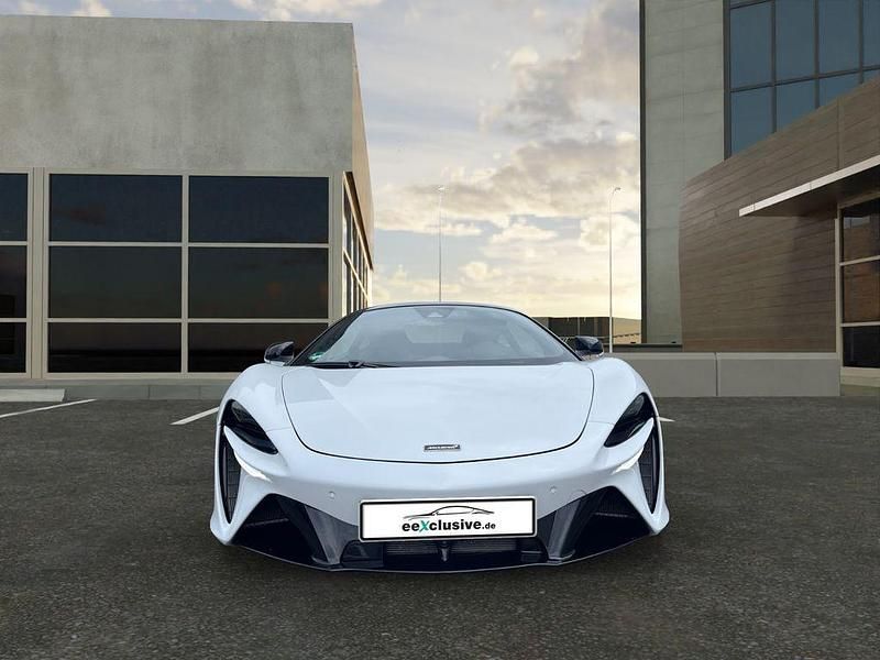 Gebraucht McLaren Artura 680 PS (500 kW) 2023 Ice white Coupé