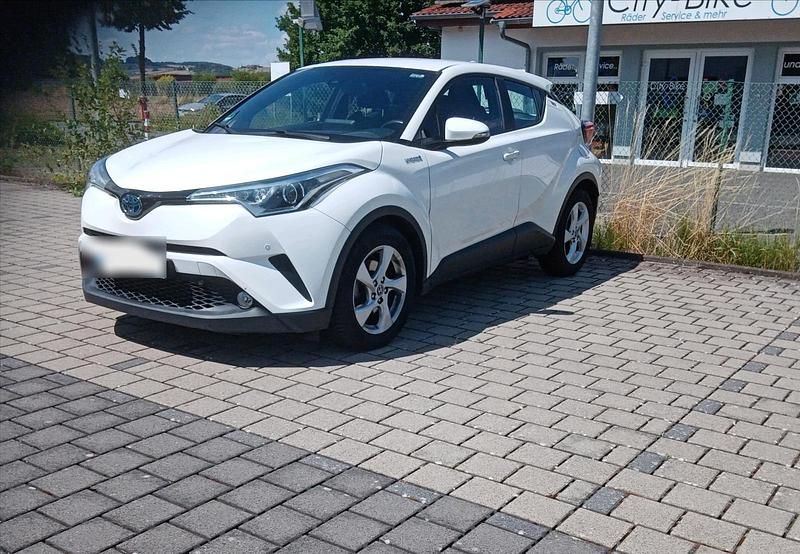 Gebraucht Toyota C-HR 122 PS (89 kW) 2017 Weiß SUV