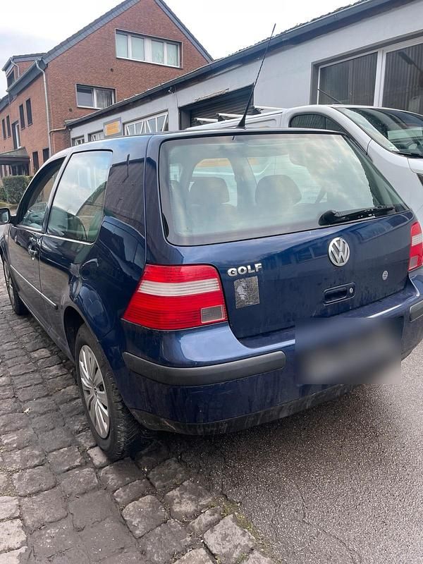 Gebraucht VW Golf IV 75 PS (55 kW) 2003 Blau Kleinwagen