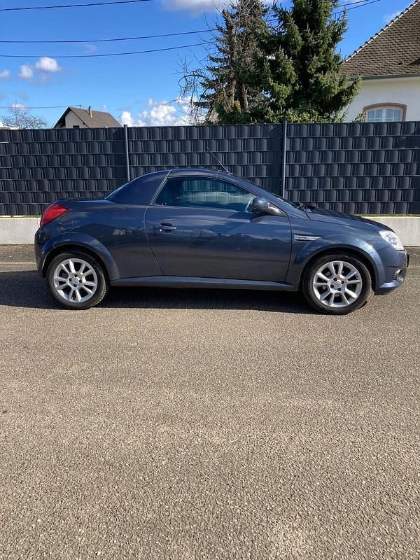 Gebraucht Opel Tigra 66 PS (48 kW) 2006 Blau Cabrio