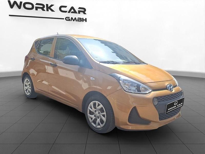 Orange Gebraucht 2017 Hyundai i10 Classic Kleinwagen | 6.999 € (Teuer) - Bild 1/4