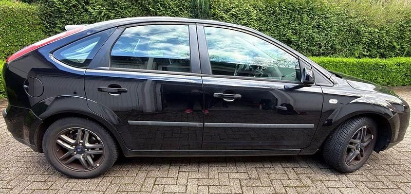 Gebraucht Ford Focus 145 PS (106 kW) 2006 Schwarz Limousine