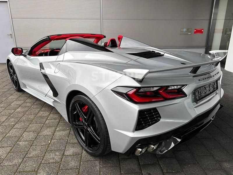 Neu Corvette Stingray 481 PS (353 kW) 2026 Silber Cabrio