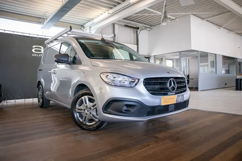 Gebraucht Mercedes Citan 110 95 PS (69 kW) 2024 Silber Van / Kleinbus