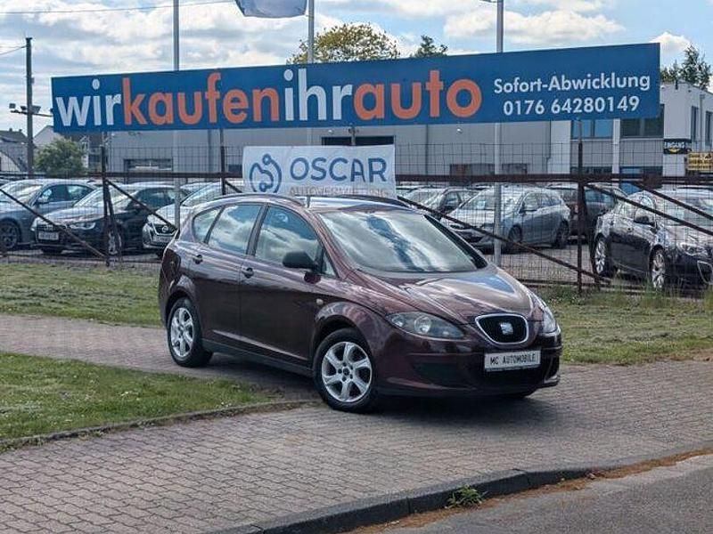 Rot Gebraucht 2008 Seat Altea Comfort Van / Kleinbus | 3.499 € (Fairer Preis) - Bild 1/4