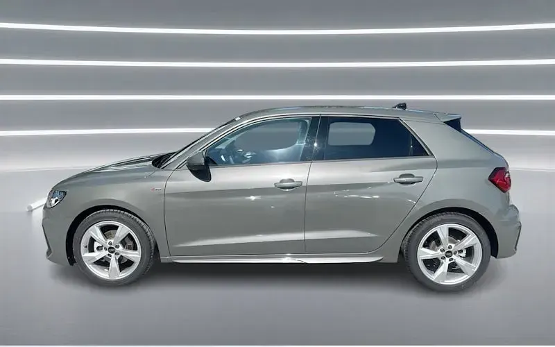 Gebraucht Audi A1 Sportback S-Line 116 PS (85 kW) 2025 Chronosgrau metallic Kleinwagen