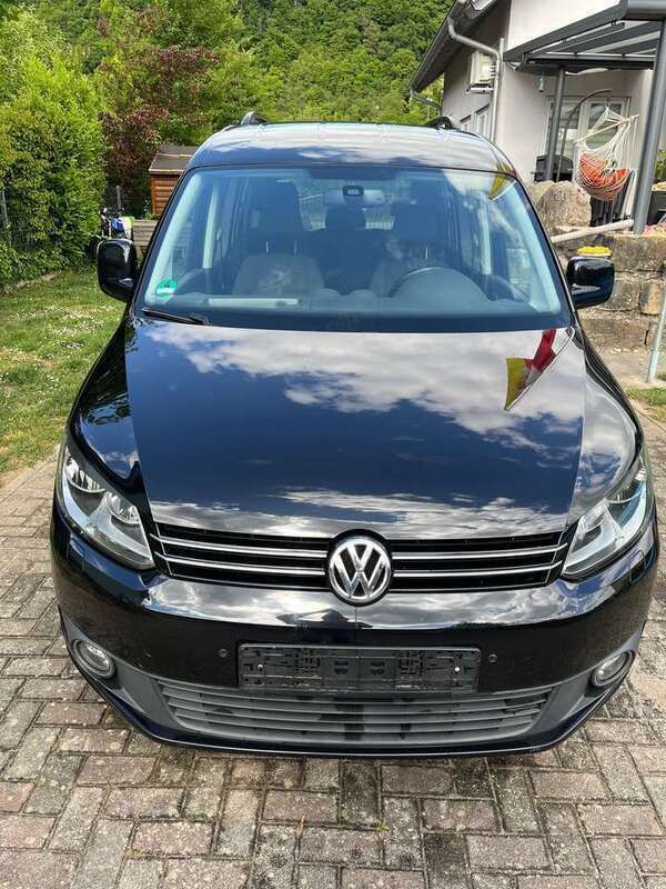 Schwarz Gebraucht 2014 VW Caddy Edition Van / Kleinbus | 9.800 € (Fairer Preis) - Bild 1/4