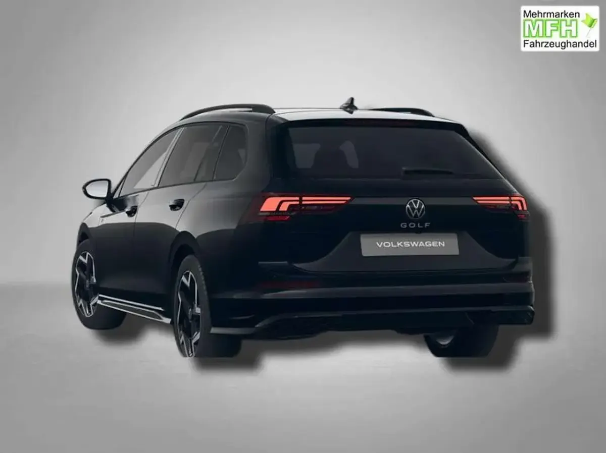 Neu VW Golf VIII R-line 150 PS (110 kW) 2026 Grenadilschwarz metallic Kombi