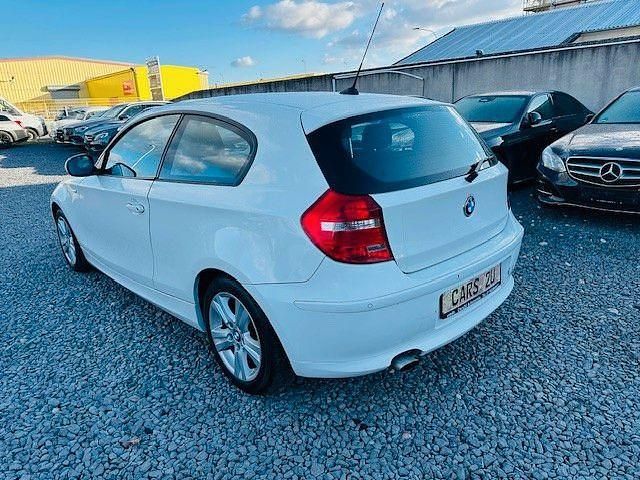 Gebraucht BMW 118 Advantage 143 PS (105 kW) 2009 Weiß Kleinwagen