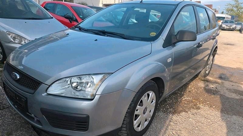 Gebraucht Ford Focus 103 PS (75 kW) 2005 Silber Kombi