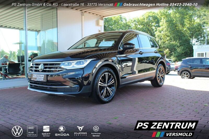 Deep black (metallic) Gebraucht 2022 VW Tiguan Elegance SUV | 28.630 € (Fairer Preis) - Bild 1/4