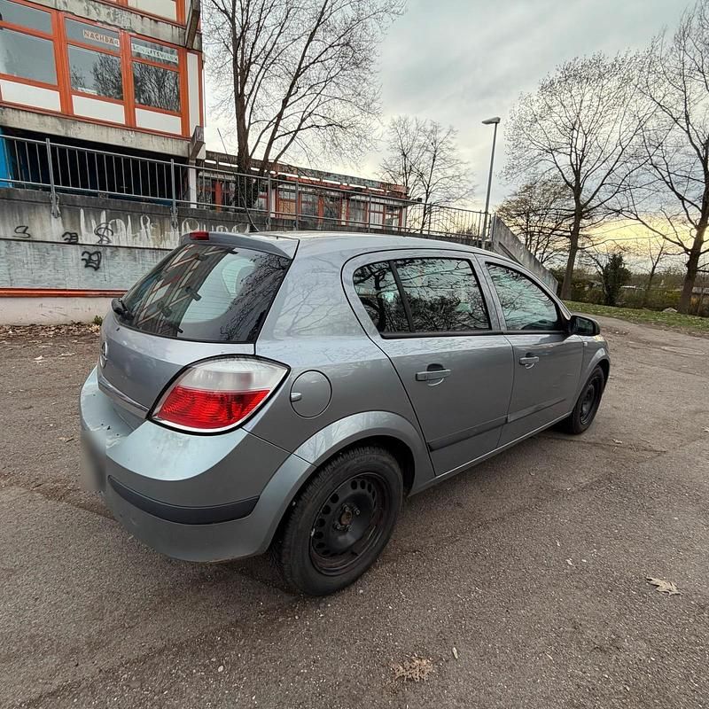 Gebraucht Opel Astra 90 PS (66 kW) 2004 Kleinwagen