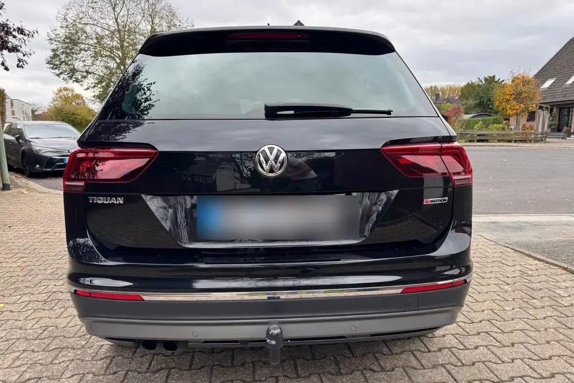 Gebraucht VW Tiguan Highline 179 PS (131 kW) 2017 Schwarz SUV