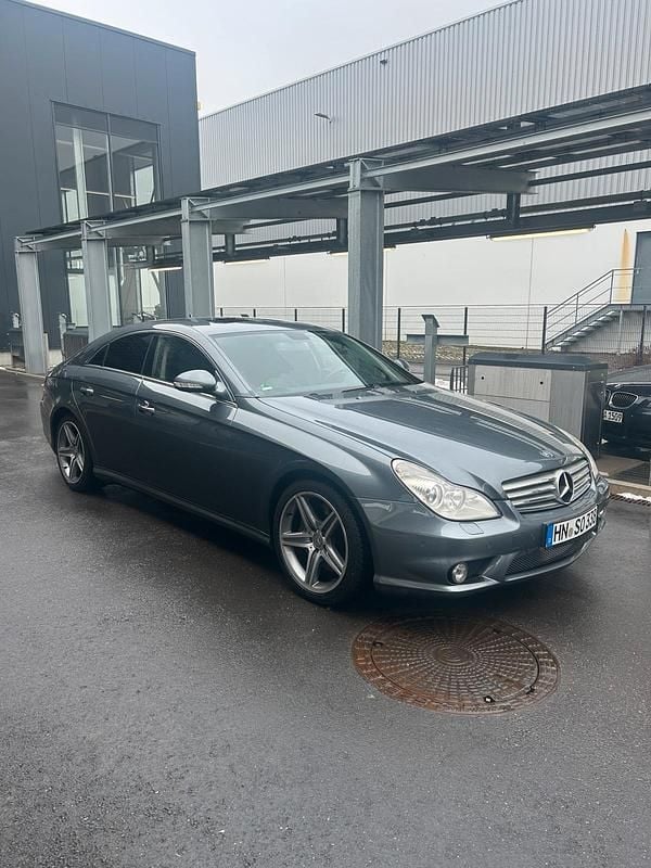 Grau Gebraucht 2007 Mercedes CLS500 AMG Coupé | 14.000 € (Guter Preis) - Bild 1/4