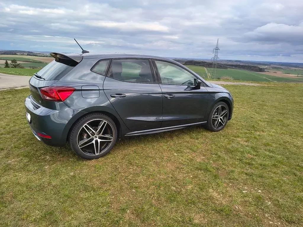 Gebraucht Seat Ibiza Black Edition 150 PS (110 kW) 2022 Grün Kleinwagen