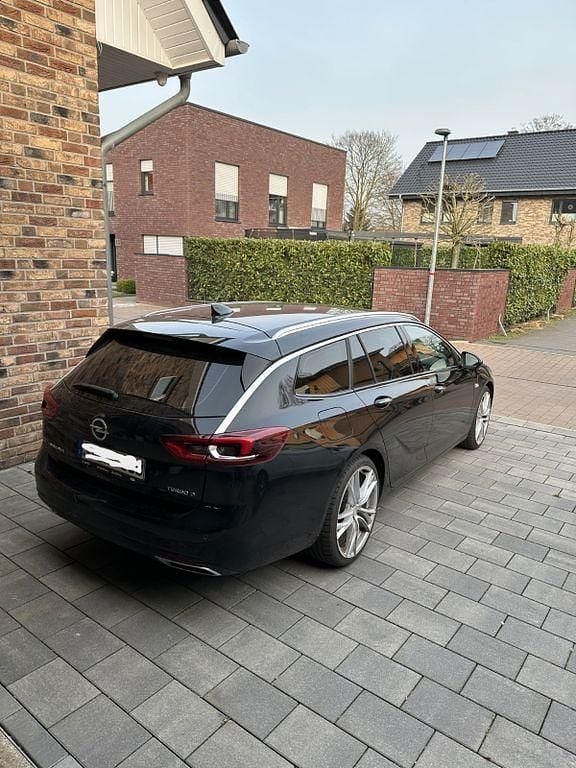 Gebraucht Opel Insignia 170 PS (125 kW) 2017 Schwarz Kombi