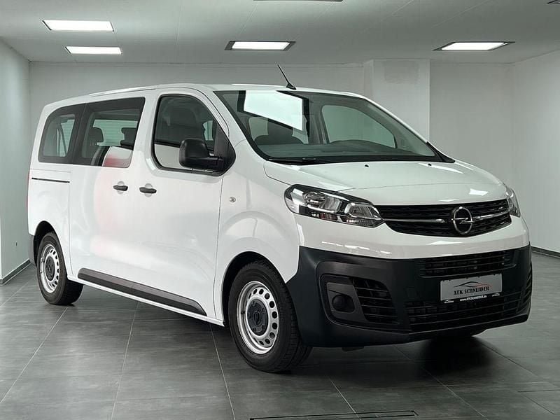 Weiß Gebraucht 2022 Opel Vivaro Van | 24.990 € (Teuer) - Bild 1/4